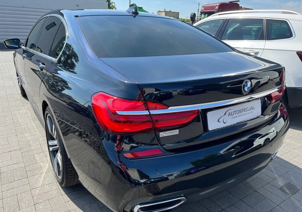 BMW Seria 7 cena 154900 przebieg: 179909, rok produkcji 2015 z Kozienice małe 742